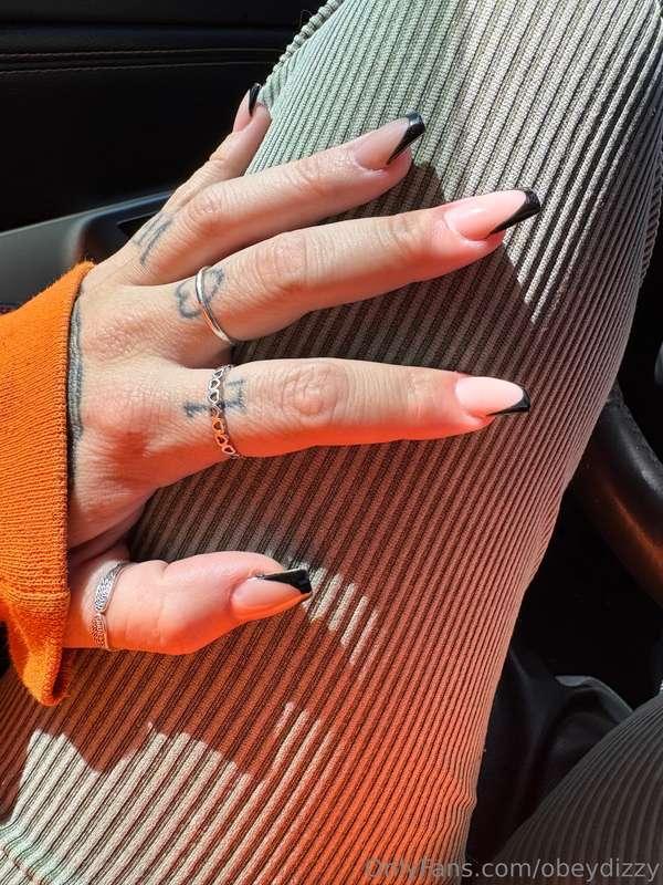 Mm look at these pretty nails… they’d look even better wrapp..