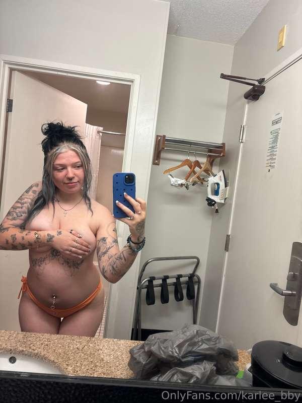 More posts coming 🙈 I’m so sexy and always so horny 😫🍑 