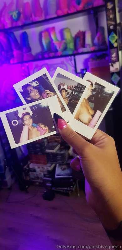 Some sexy Polaroid pics for a very loyal supporter 🤭💖💖💖If yo..