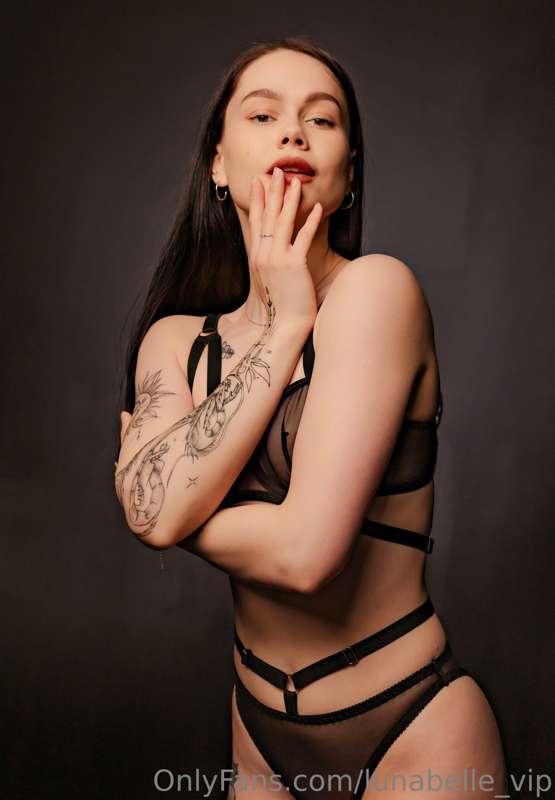 princesa 🤍  mistress 🖤
The choice is yours🤫