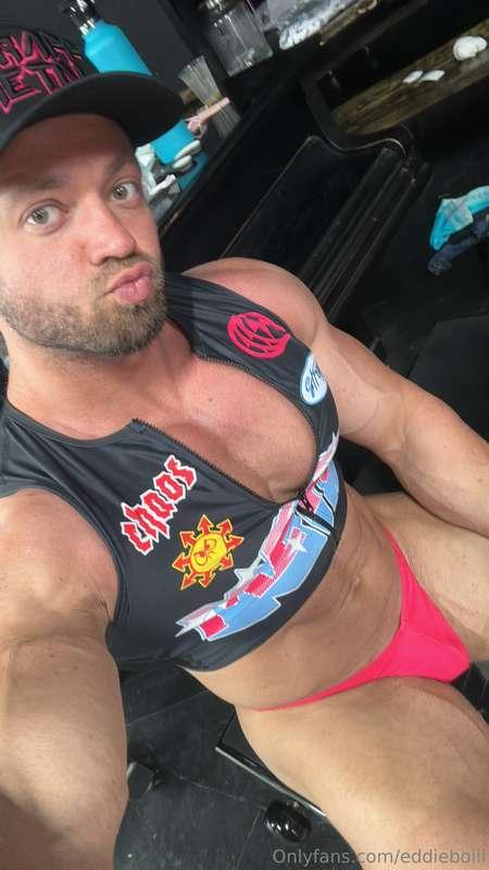 How's this for an outfit? 😉