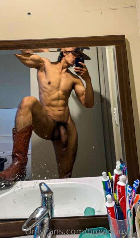 Who likes cowboy boots?