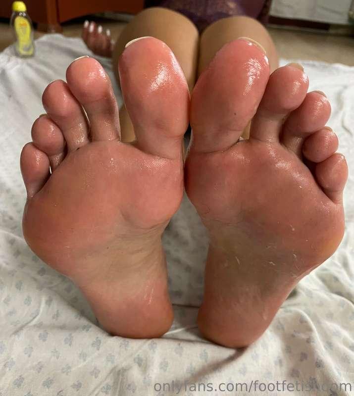 footfetishdom image #9