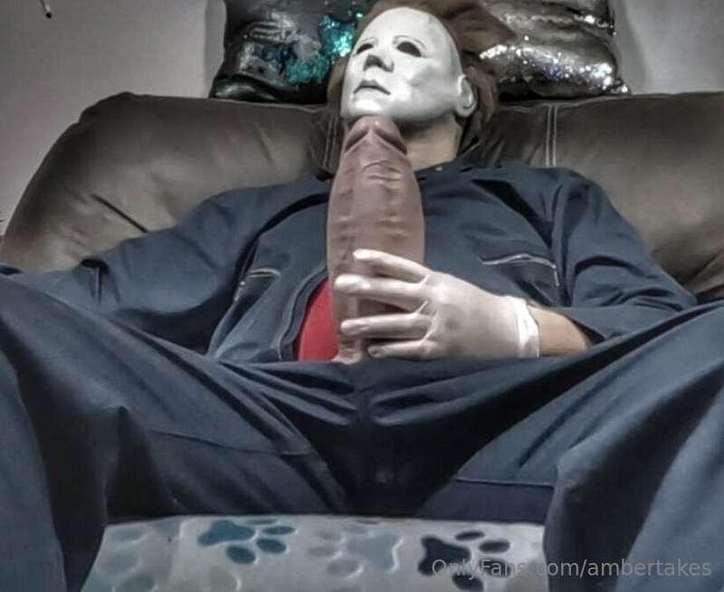 Do you think I can handle Michael Myers huge cock?
Wanna see..