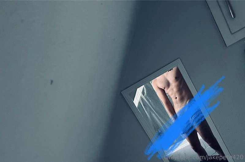 Uncensored photo is on @jakepete2000 👀🥵