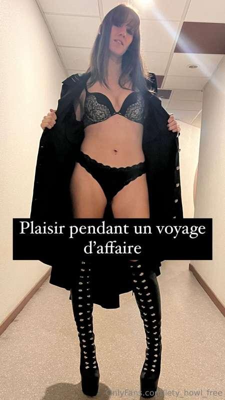 POV d'un Gentleman en voyage d'affaire en France, il choisi ..