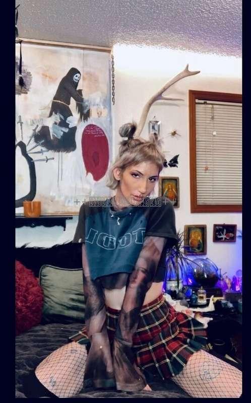 OUT DA PIN ⛓️🏛️ & BACK IN MA ROOM ROOM 🤘🖤🤍🖤🤍🖤🤍