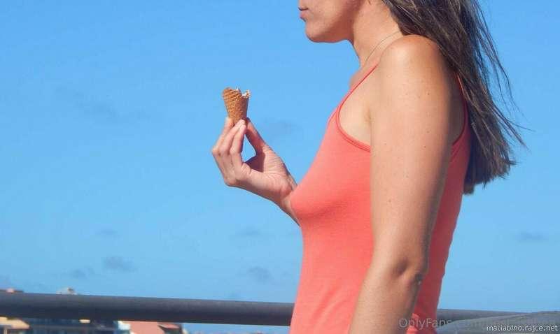 Braless in public