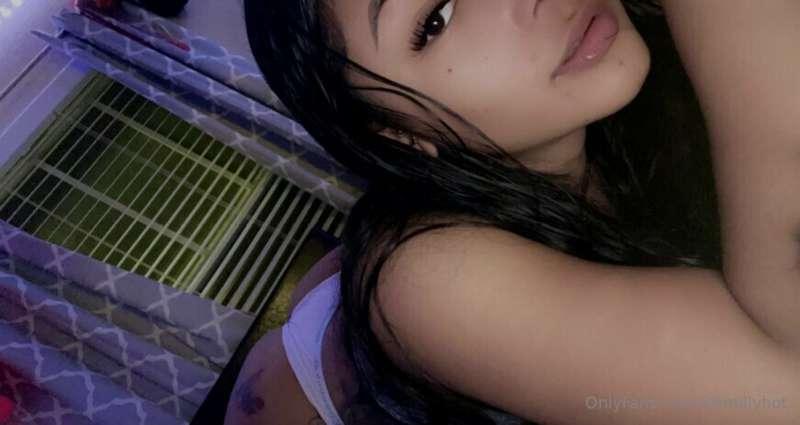 love how do you like my little ass 😈😈