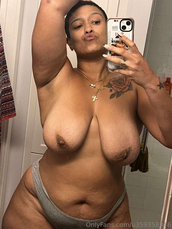 Just a little something…for now 💋💋💋