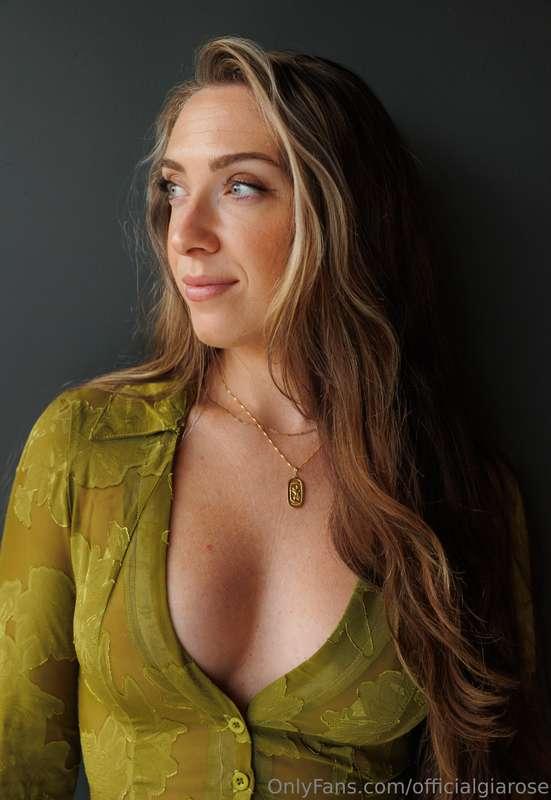 officialgiarose image #0