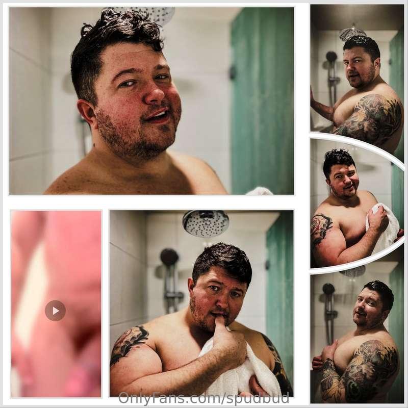 ✨ VIDEO ✨ Hitting the gym showers after a hard lift…