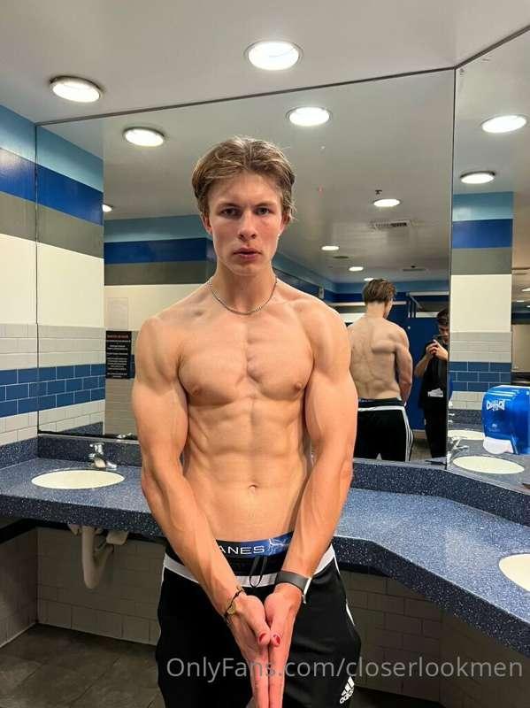 closerlookmen image #2