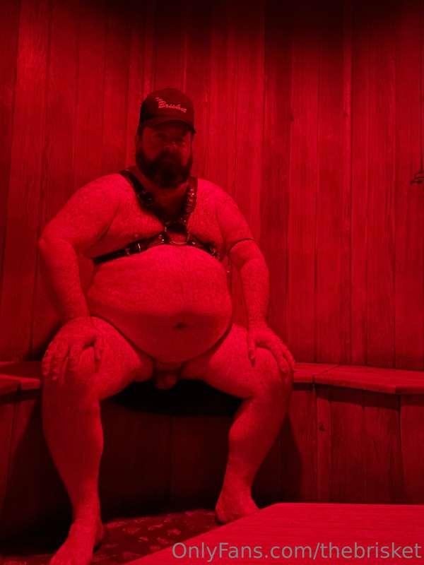 Never thought I’d enjoy wearing a harness in the sauna but t..