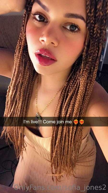 LIVE NOW!!! 🥰🥰🥰 Let's play!

https://onlyfans.com/sofia_jone..