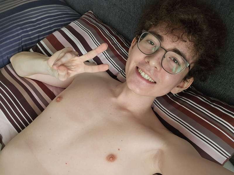 prettyboi2000x image #7