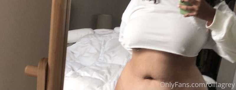 Is this what I’m supposed to do in Titty Tuesday? 🤔