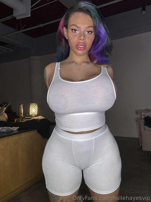 guess my bra size 😏 if u can