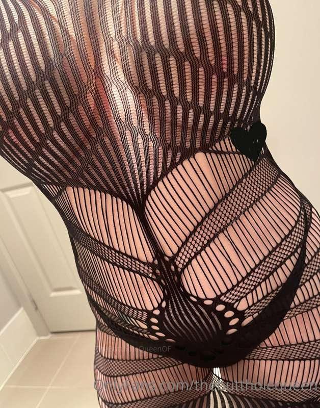 This was hard to put on 🤣🥰