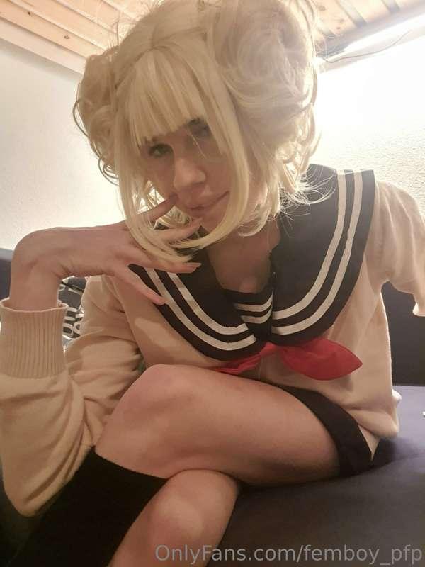 Cosplaying as Himiko Toga, i can be both the dominant and th..