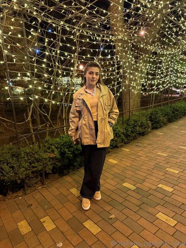 A night that smells like a fairytale ✨City lights like stars..