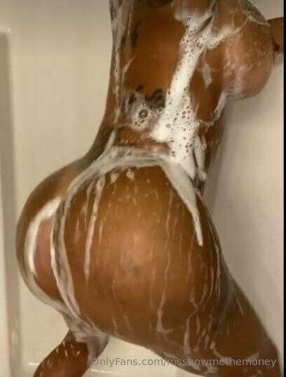 Shower time 💦🥰