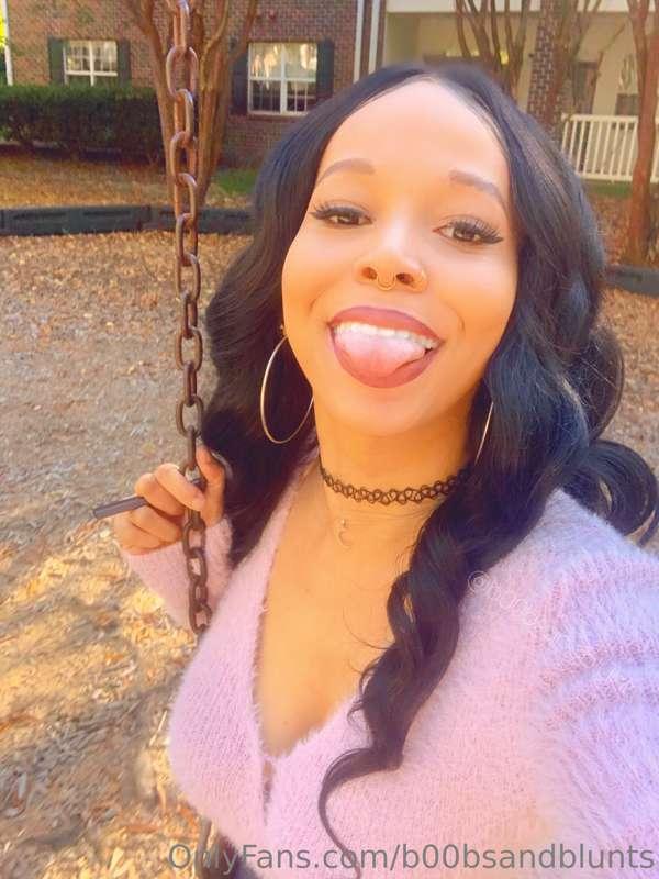 b00bsandblunts image #0