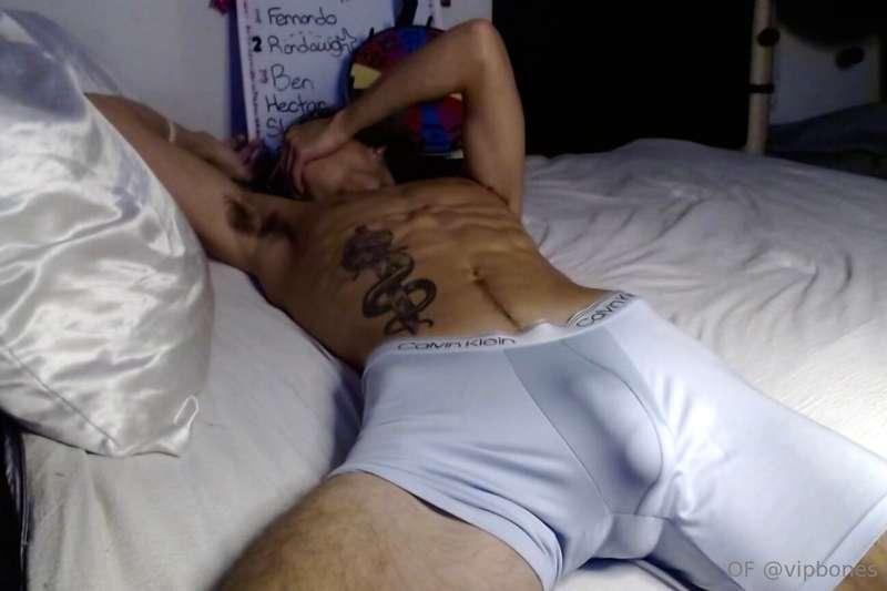 pov you come home to this.. what’s ur first move?😍🙈 ps.. don..