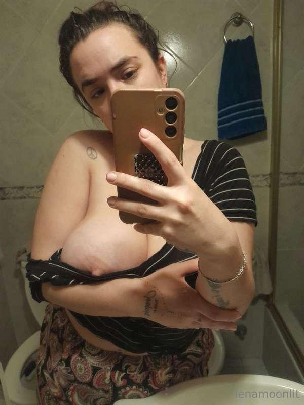 Mommy needs your attention!