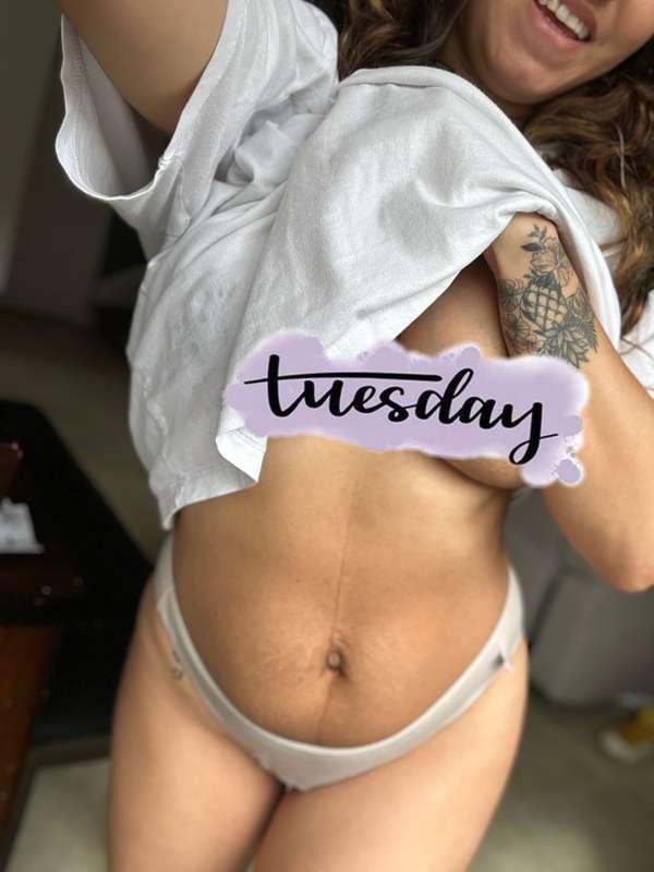 Happy Tuesday ✨💖 I'm feeling cute this morning 😳 and the bes..