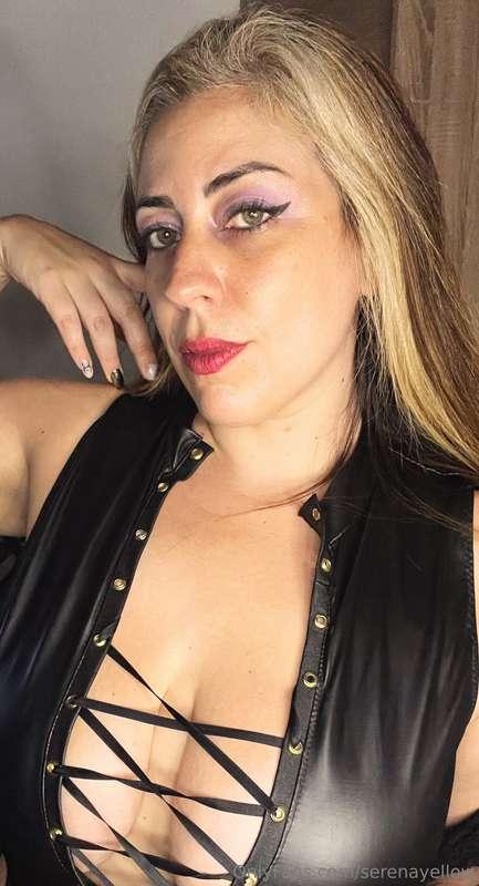 serenayellow main image