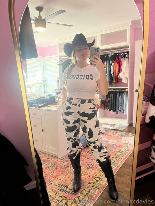 looking for a cowboy to ride 🤠