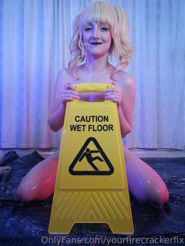 Happy Thursday! this is your free pass to make like the floo..