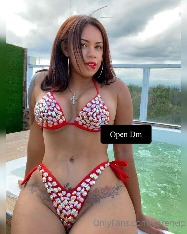 My king 😏 would you like a personalized video where I moan y..