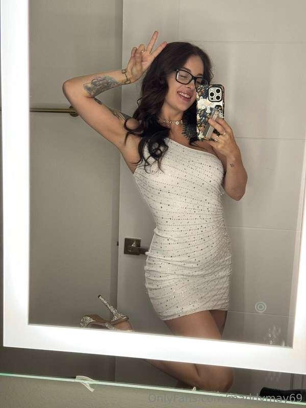Can I be your girlfriend today? ✨