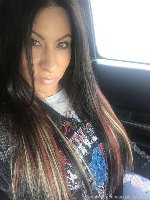 Totally changed my hair color! Love it!🥰