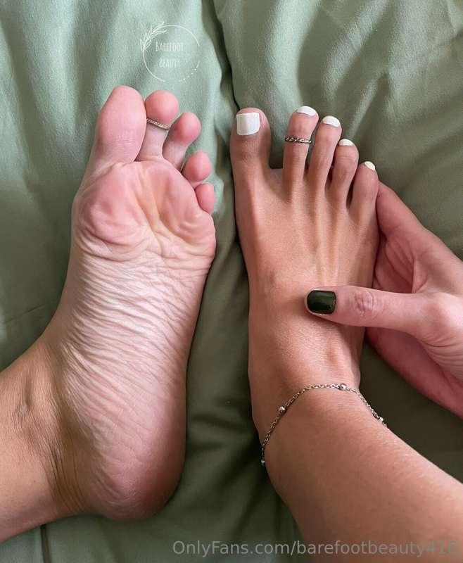 do you like long toes?🤍