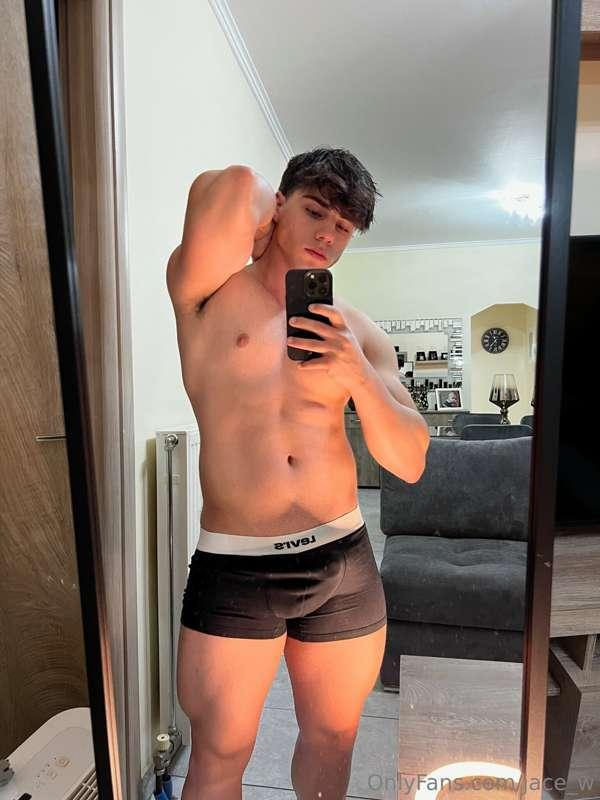 Legs are thick🫣