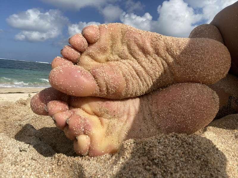 Relax 🦶🦶🦶