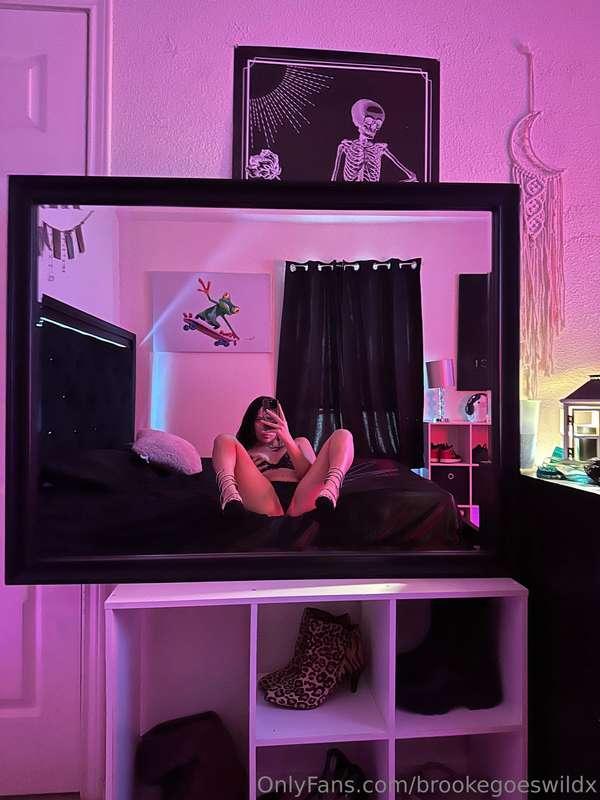 Wish you were here to join me in this photo 💦