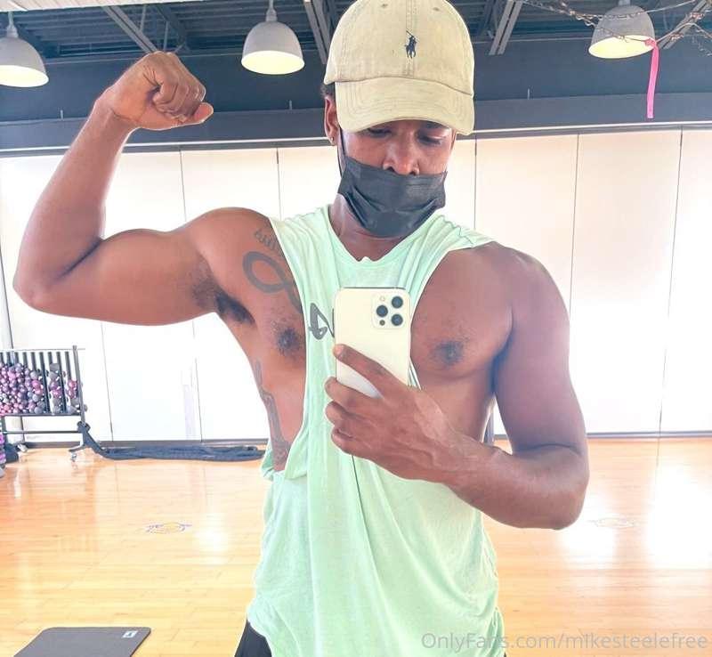 Man candy for your eyes