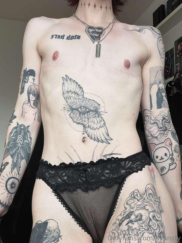 lick me through my panties? 🫢🫢