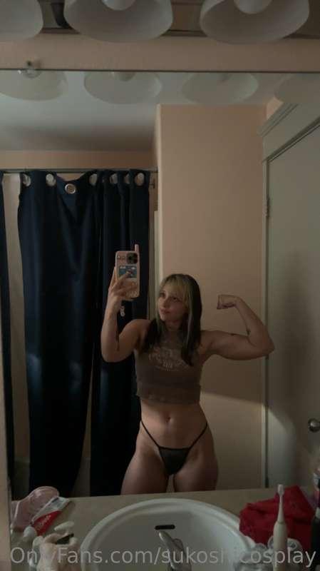 took pics before the mirror fogged up 😳