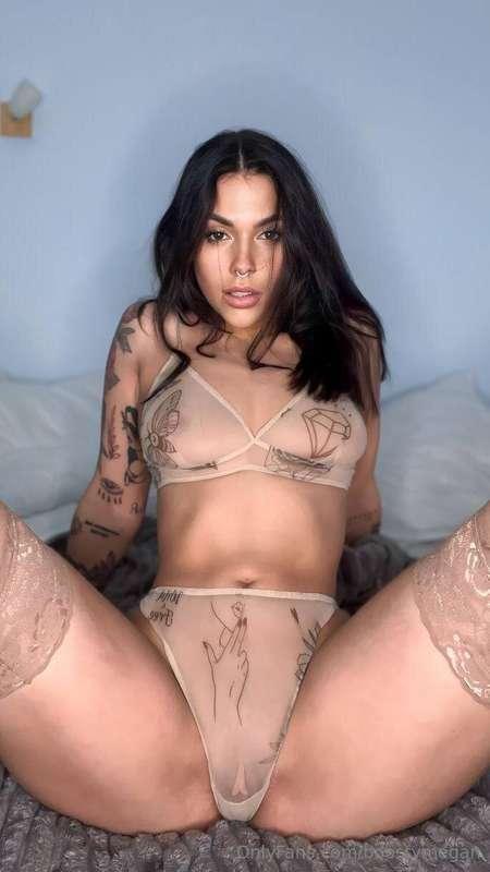 ##FREE VIP PAGE😍🔥
@missyluxxx this horny busty slut are wait..