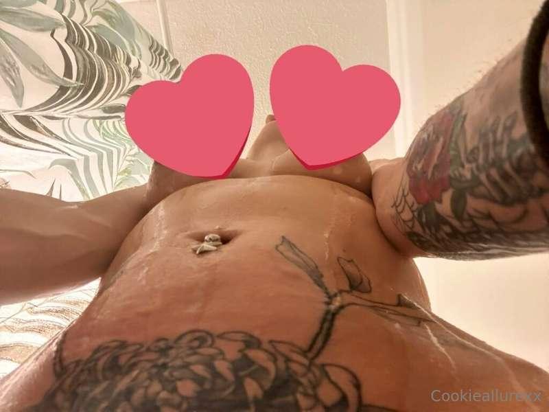 Uncensored is at hot and heavy @cookieallure page!  whoever ..