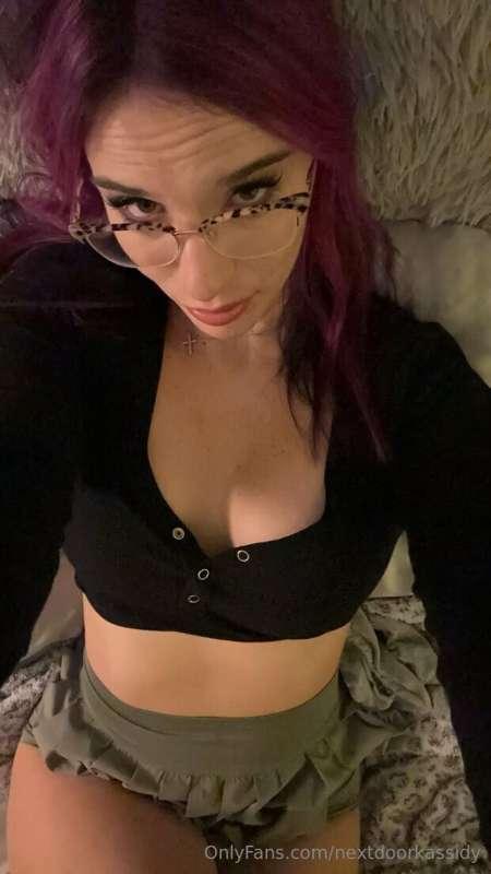 Yay for the weekend!! Dm me I’m lonely today☺️