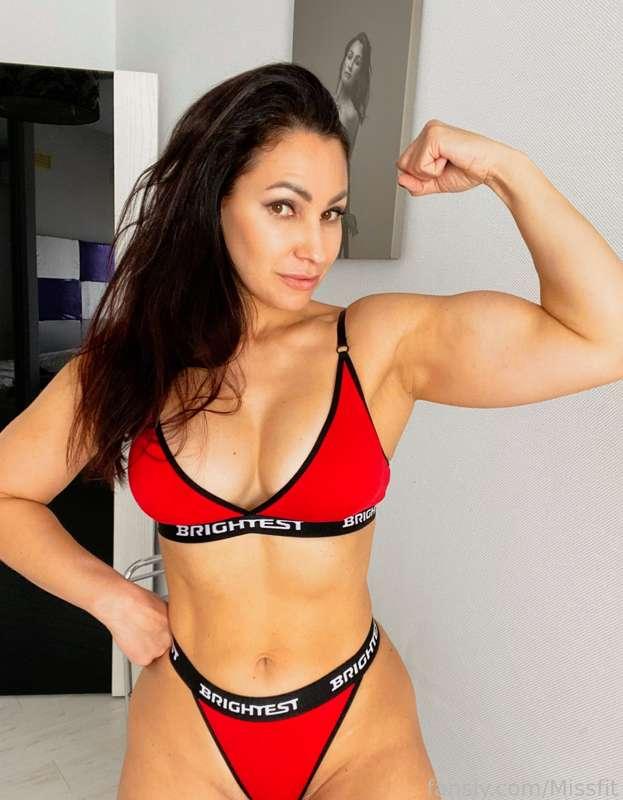 💪😍

#fyp #ass #boobs #booty #stomach #sexy #videocalls #fitness
