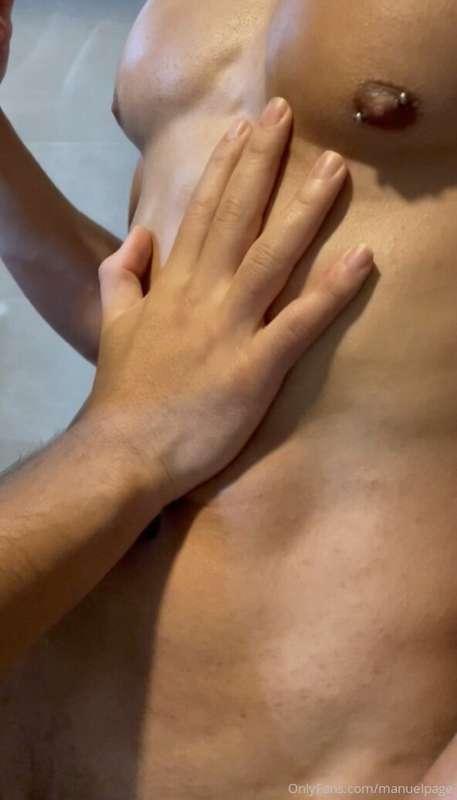 Where do you think my friend's hand arrived ?! 😜😈  I can tel..