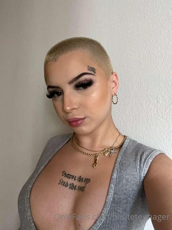 Yes I’m petite, yes I’m really a teenager Just turned 19 to ..