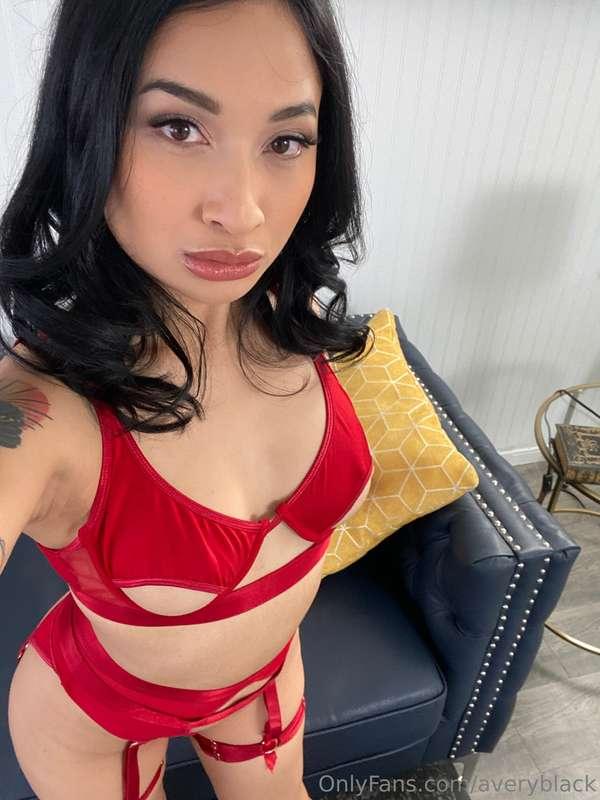 Swipe for butt! 🍑 BTS
